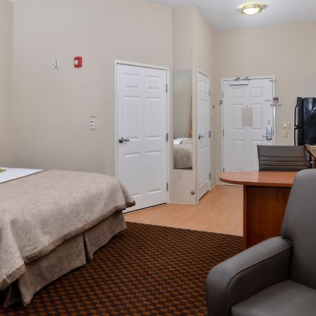 Candlewood Suites Turlock By Ihg Экстерьер фото