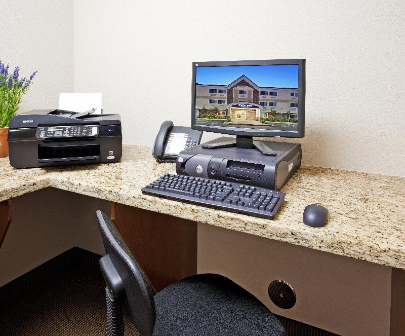 Candlewood Suites Turlock By Ihg Экстерьер фото