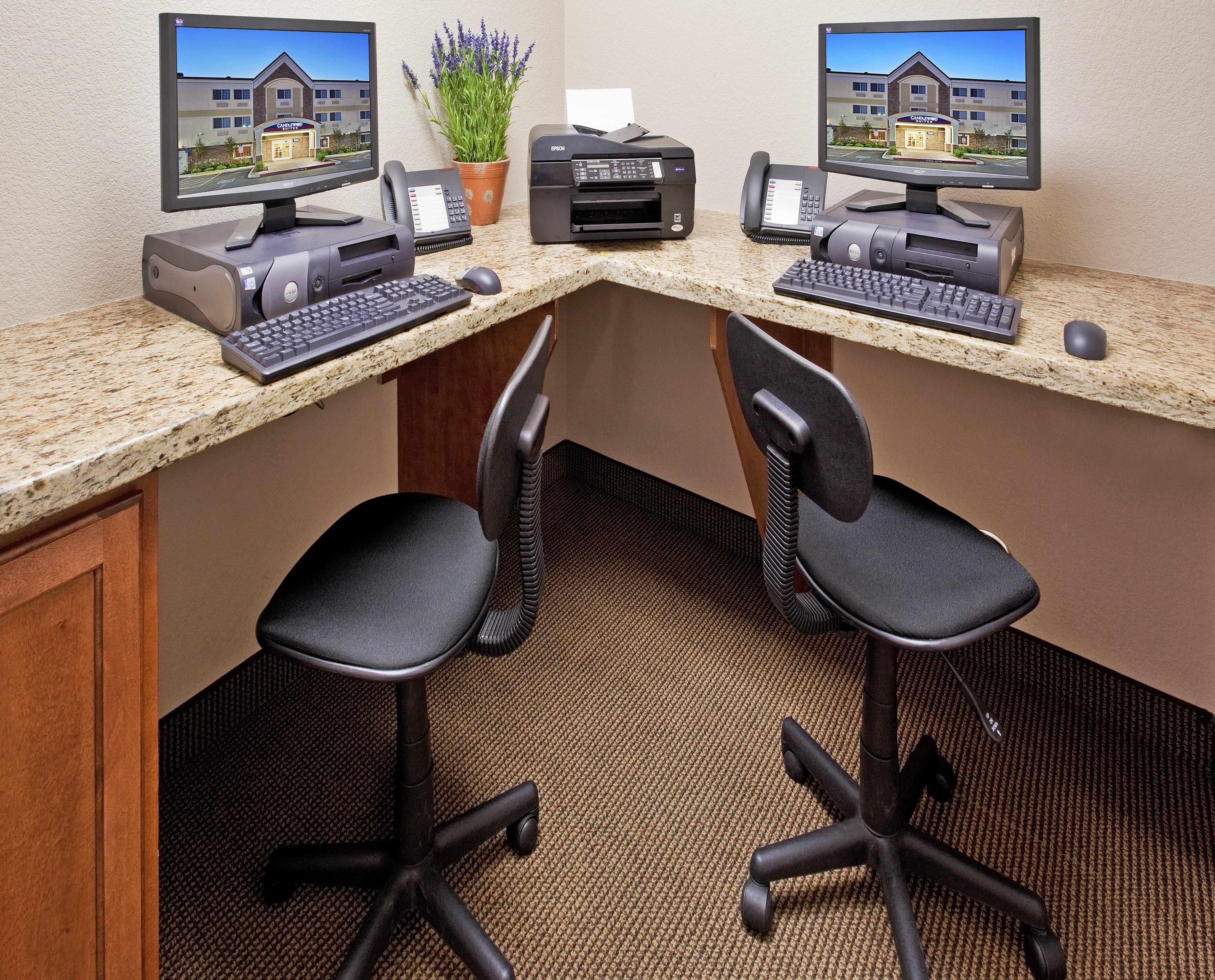 Candlewood Suites Turlock By Ihg Экстерьер фото