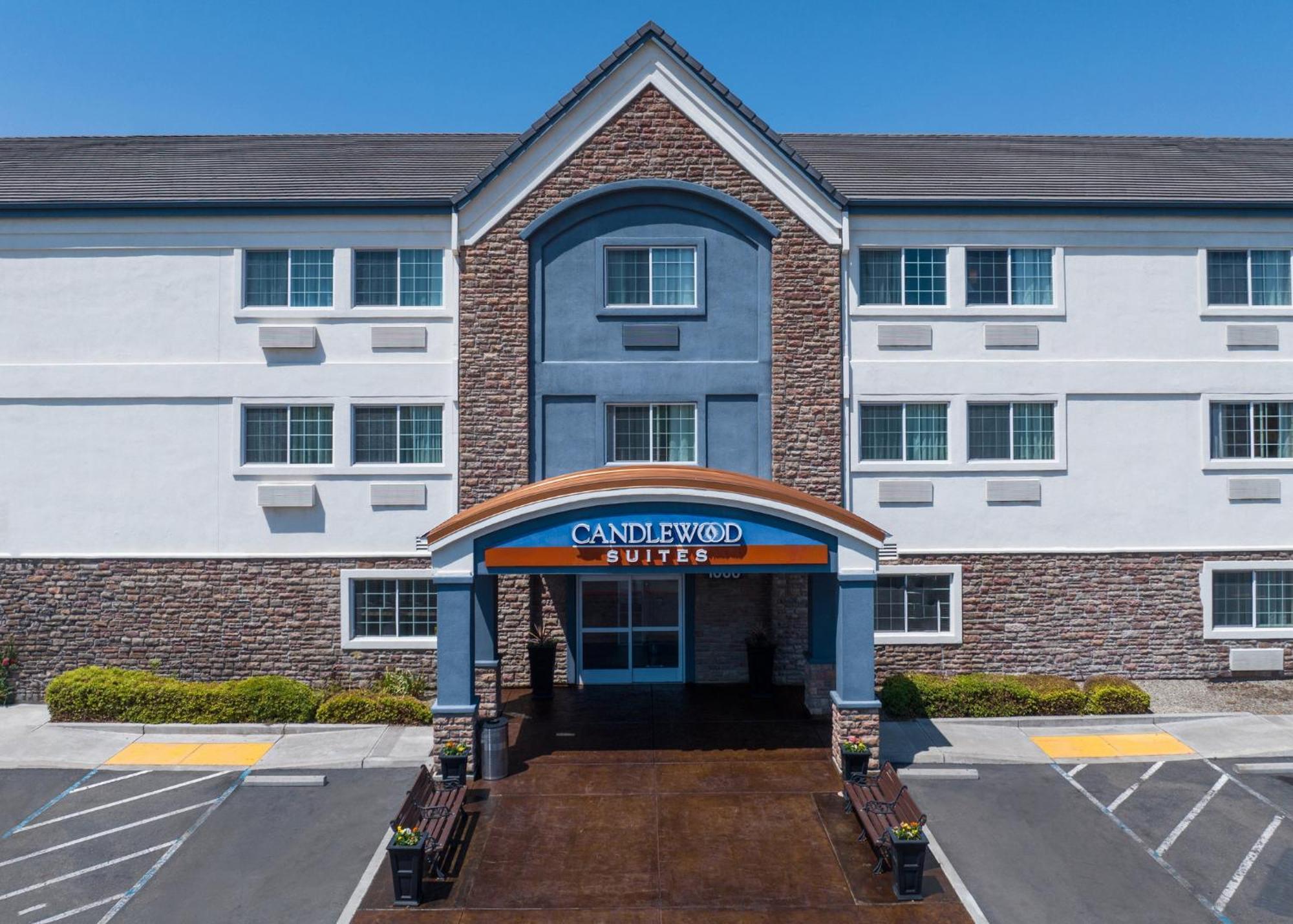 Candlewood Suites Turlock By Ihg Экстерьер фото