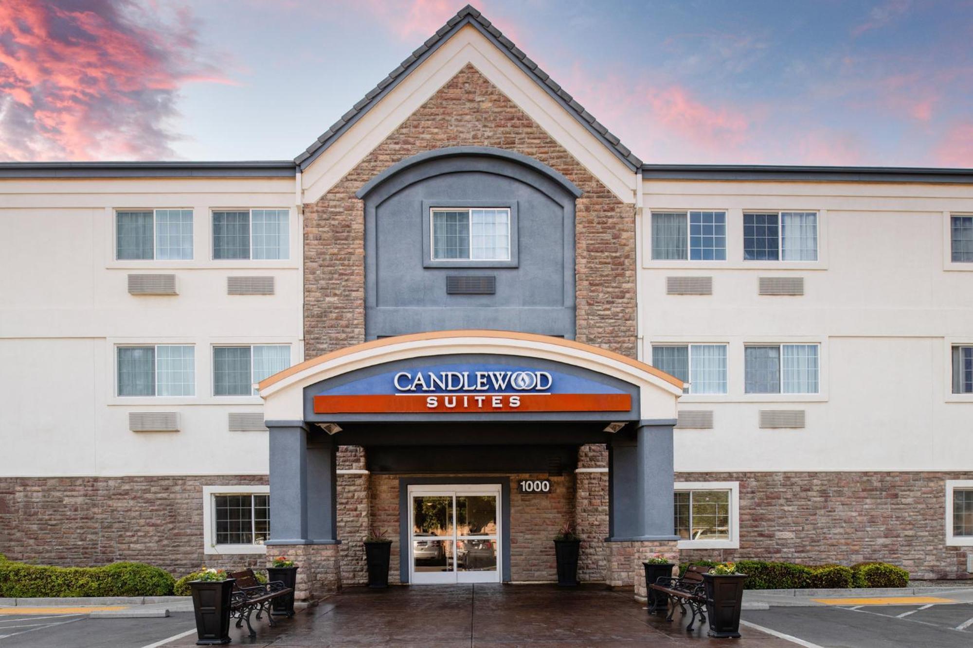Candlewood Suites Turlock By Ihg Экстерьер фото