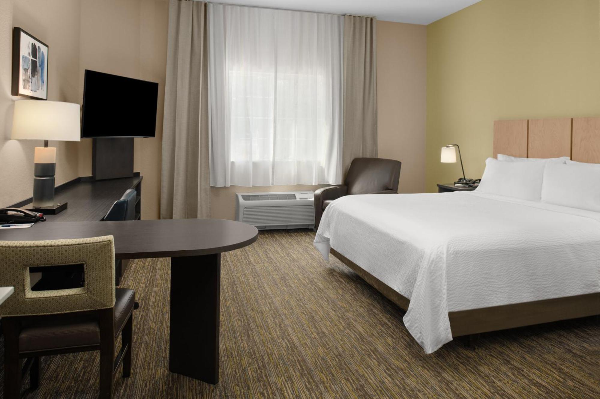 Candlewood Suites Turlock By Ihg Экстерьер фото