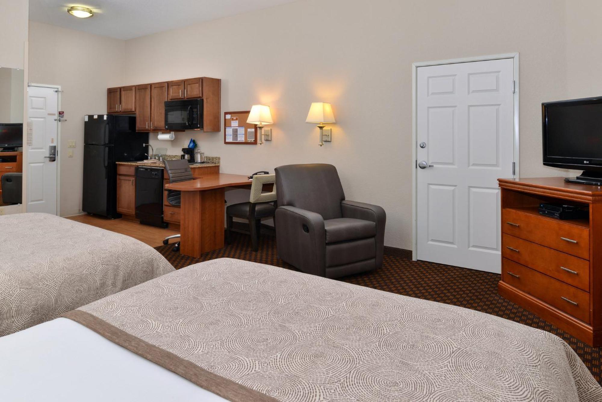 Candlewood Suites Turlock By Ihg Экстерьер фото